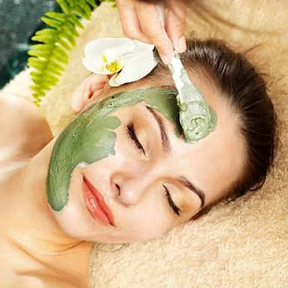 facial-1-shravs-beauty-lounge